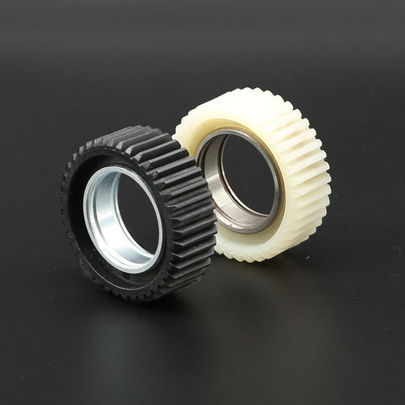 40T with black and white steel rim